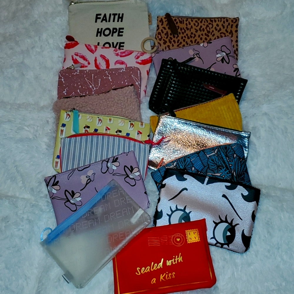 16 piece! IPSY makeup bag lot⚘️